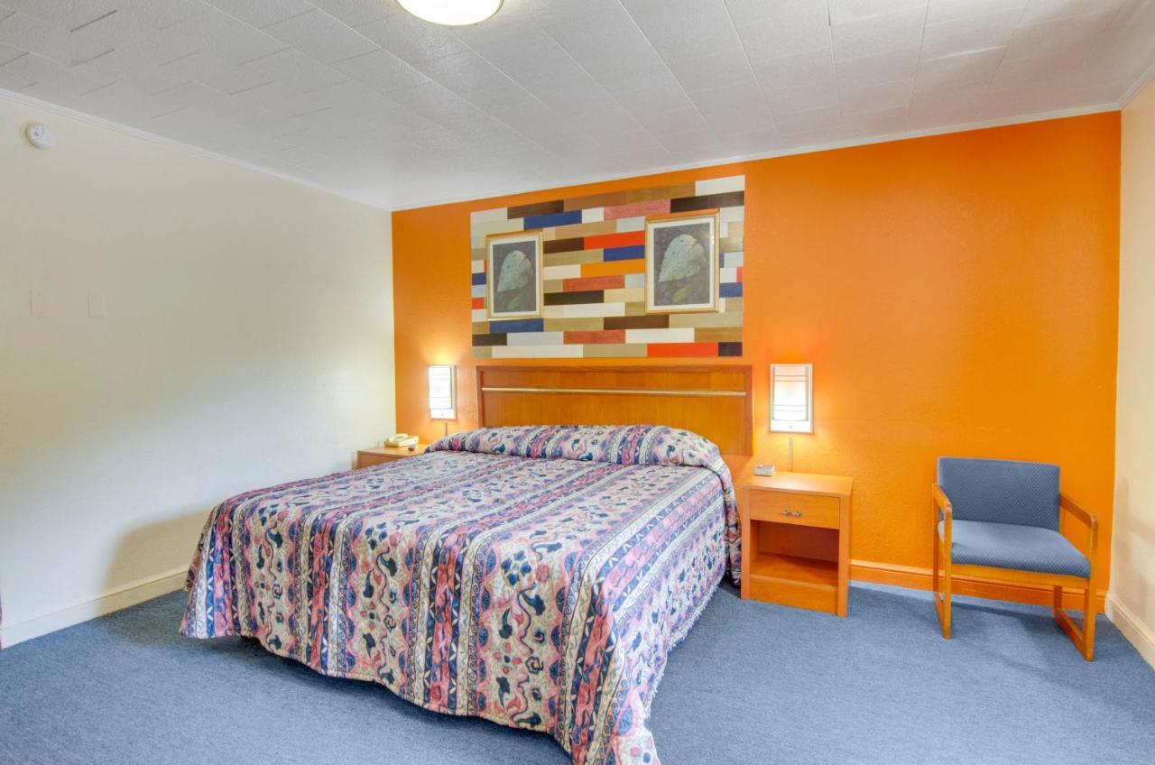Scottish Inns Collinsville - Martinsville المظهر الخارجي الصورة