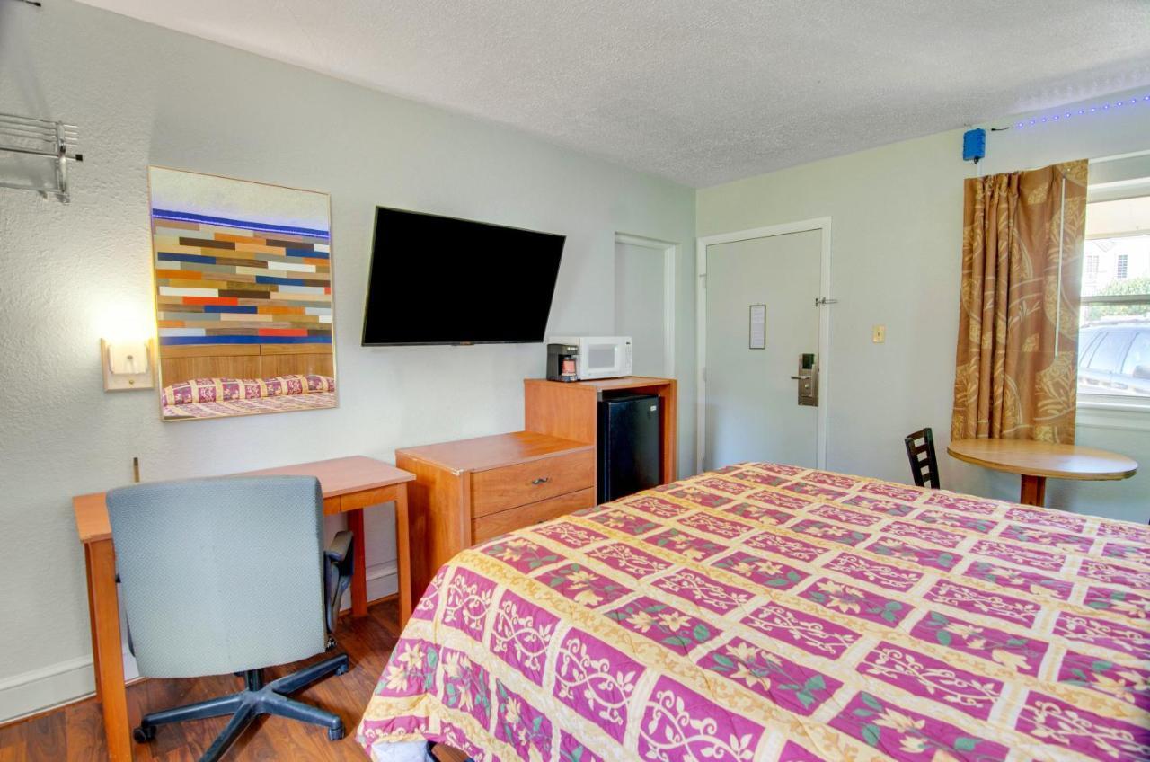 Scottish Inns Collinsville - Martinsville المظهر الخارجي الصورة